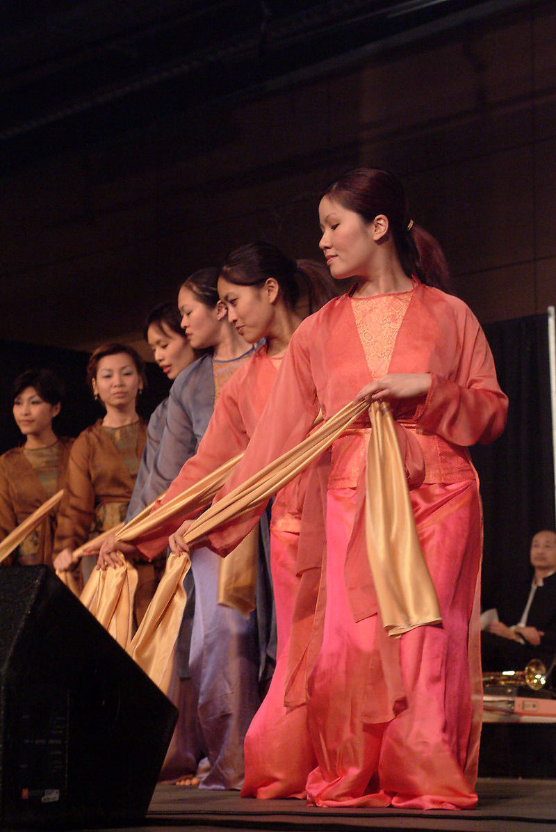 ao-dai-tu-than