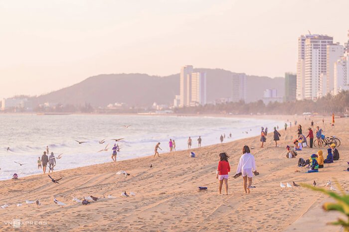 Một buổi chiều nhẹ nhàng ở biển Nha Trang - Nguồn: VnExpress
