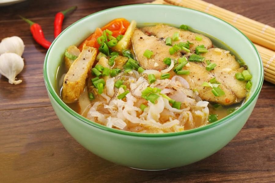Bún chả cá sứa